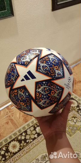 Футбольный мяч adidas лига чемпионов 2023