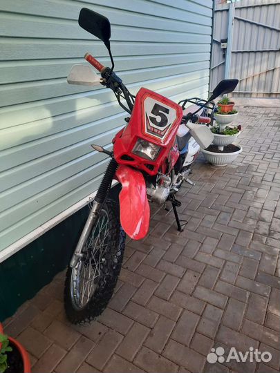 Мотоцикл Lifan LF 200 gy-5