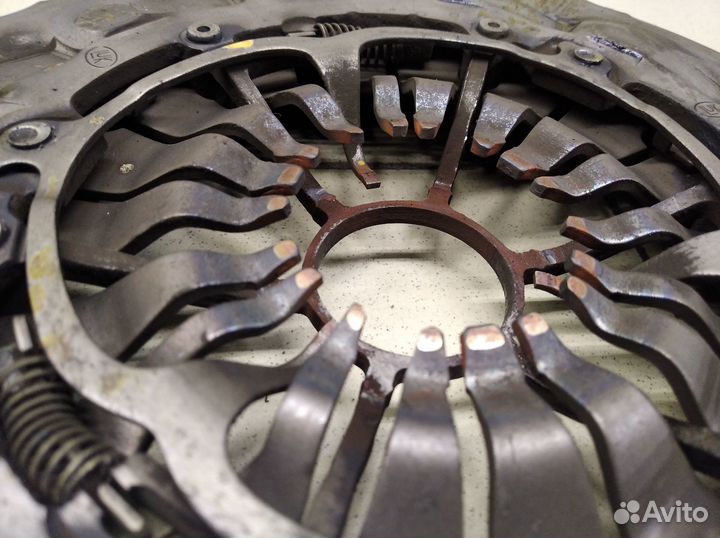 Корзина сцепления Kuga 2008-2012