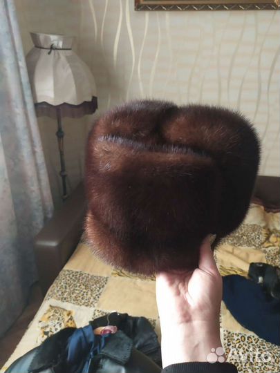 Кепка из нерпы и шапка норка