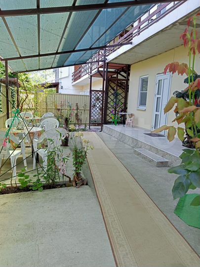 Дом 181 м² на участке 4 сот.