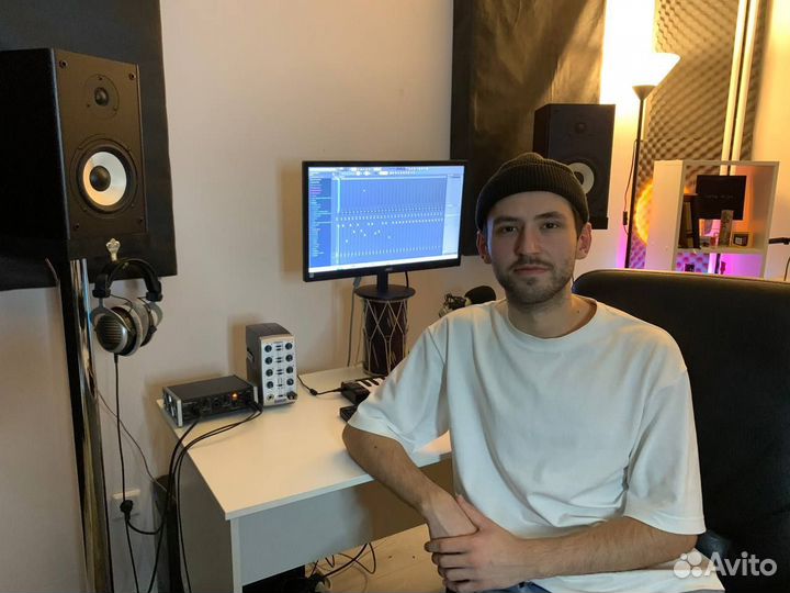 Аранжировщик, композитор, песня под ключ, певец