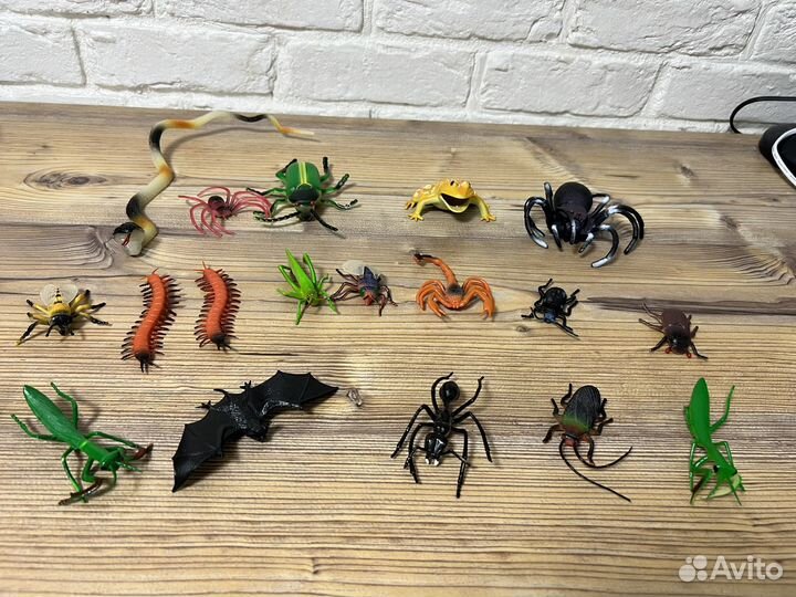 Игрушечные насекомые