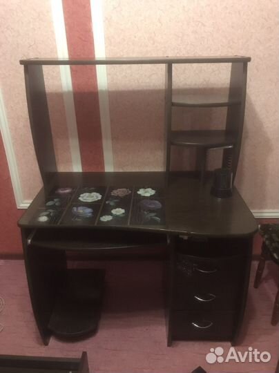 Компьютерный стол