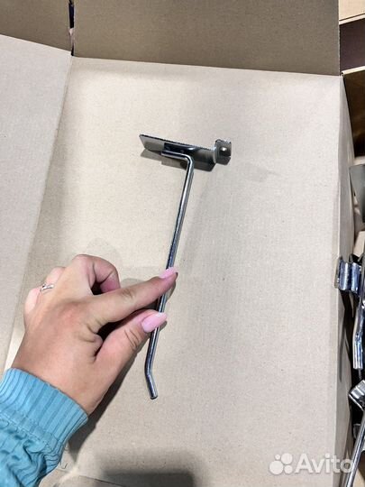 Крючки для панелей