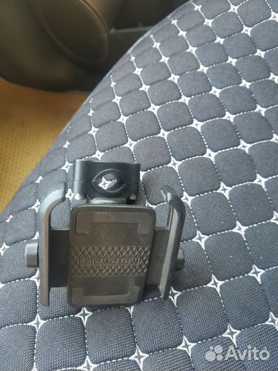 Держатель для телефона на мотоцикл