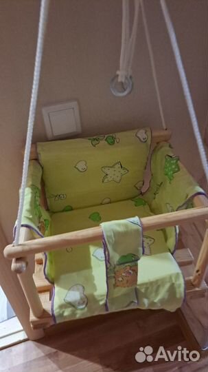 Продам новую качелю детскую