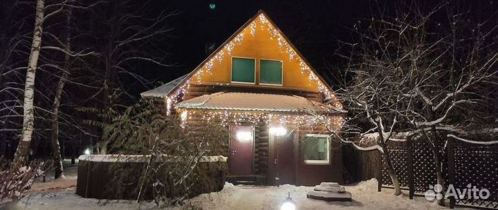 Украшение домов гирляндами, подсветка дома лентой