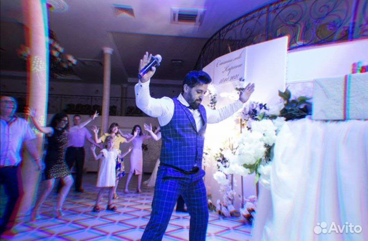 Ведущий, шоумен, артист, сценарист, организатор