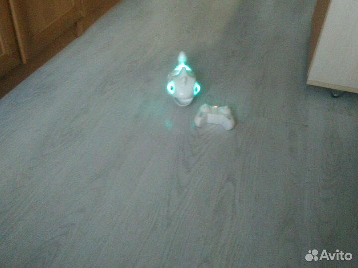 Игрушка робот тритон в рабочем состоянии