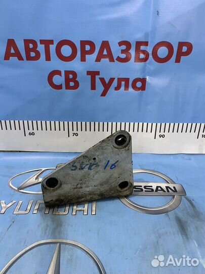 Крепление компрессора пневмы Range Rover Sport