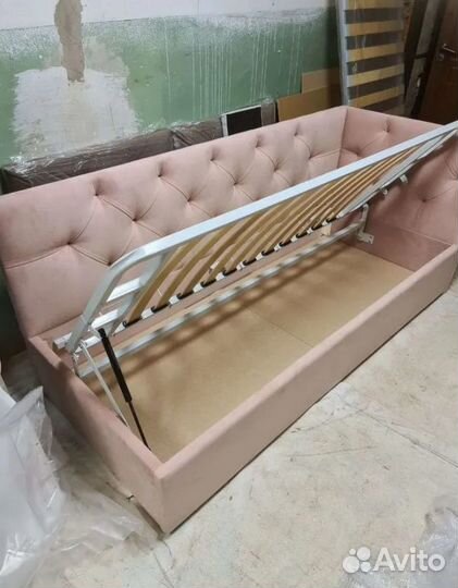 Детская кровать с подъёмным механизмом 200х90. Нов