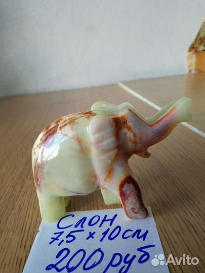 Статуэтки