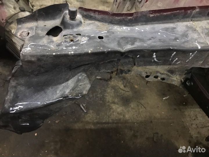 Лонжерон четверть передний левый Mercedes-Benz Cls