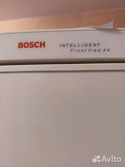 Холодильник Bosch intelligent frost free 44