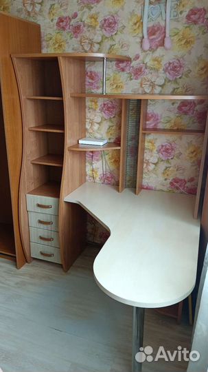 Компьютерный стол