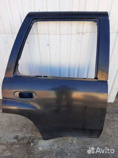 Дверь задняя правая Chevrolet Trailblazer новая