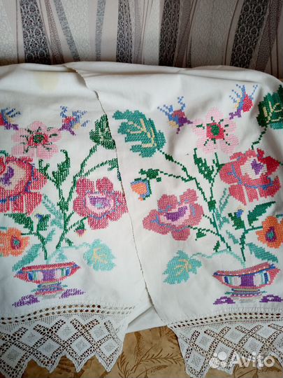 Вышитые рушники ручной работы