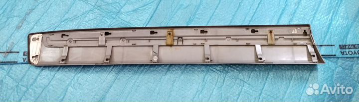 Lc 200 Молдинг передней правой двери Оригинал