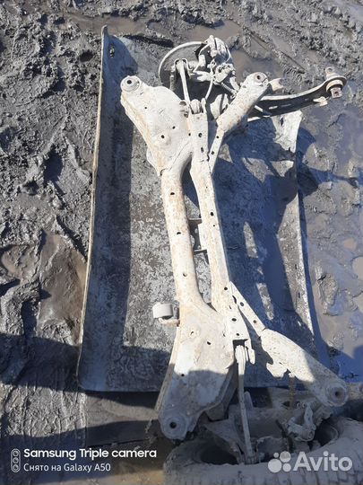 Задний подрамник Мазда 6