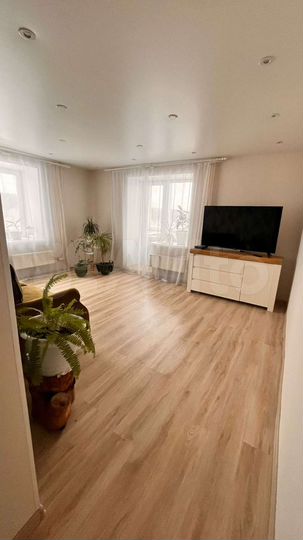 3-к. квартира, 76 м², 10/14 эт.