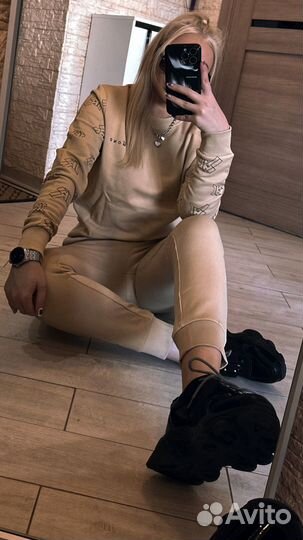 Спортивный костюм новый John Richmond