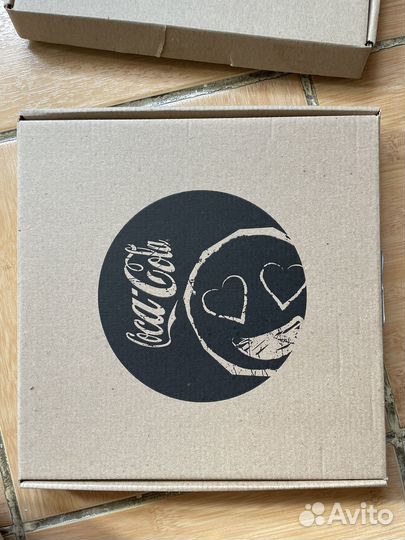 Тарелка кока кола