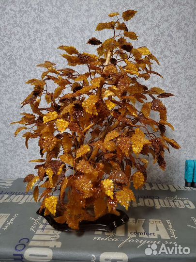 Дерево из Янтаря