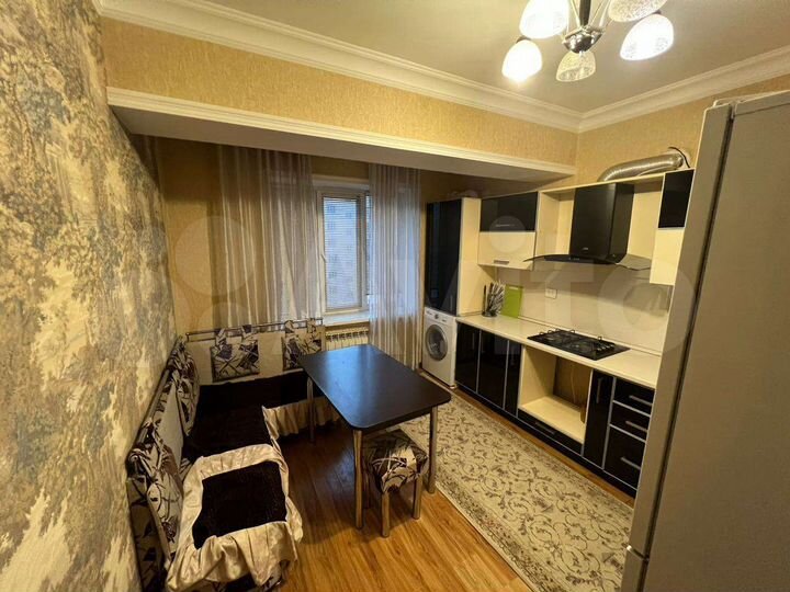 2-к. квартира, 82 м², 5/5 эт.