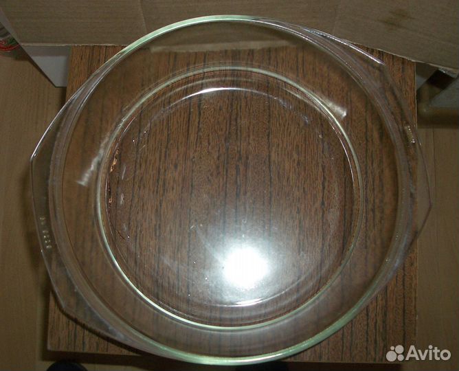 Кастрюля стеклянная большого диаметра без крышки
