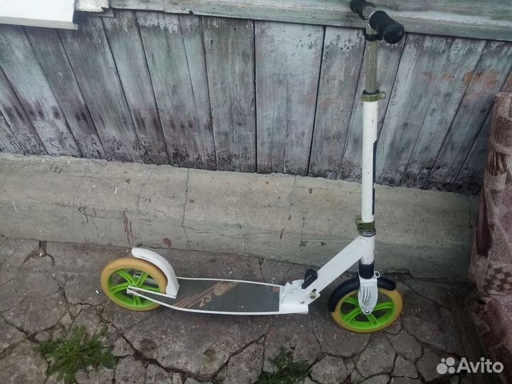 Городской детский самокат