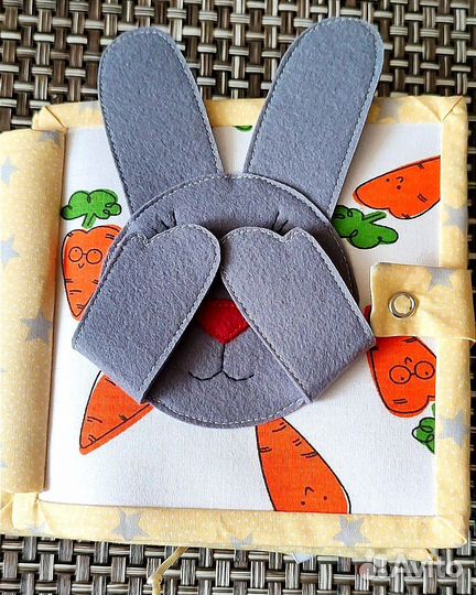 Развивающая книга из фетра для детей