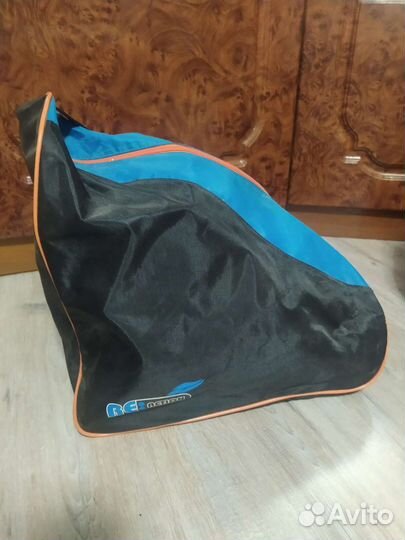 Роликовые коньки