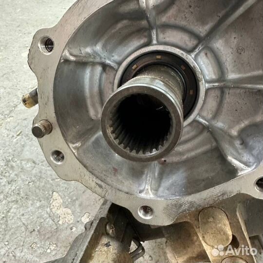 Раздаточная коробка Isuzu Bighorn UBS69