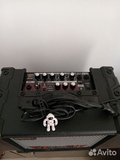 Гитара Yamaha плюс комбик roland