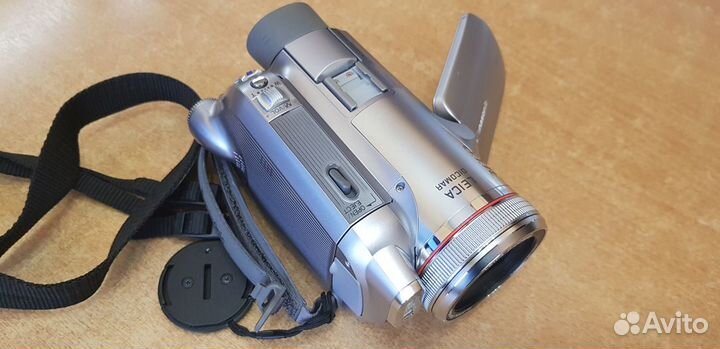 Цифровая видеокамера Panasonic NV-GS500