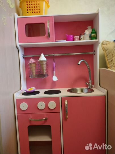 Детская деревянная кухня
