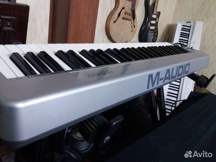 Миди клавиатура M- audio 61 keystation