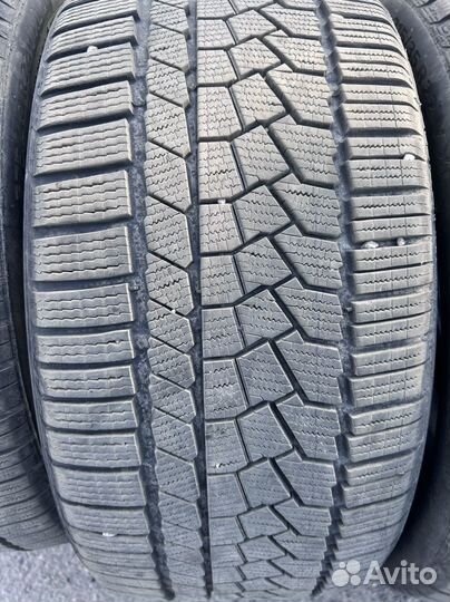 Continental ContiWinterContact TS 860S 275/40 R22 и 315/35 R22 107V