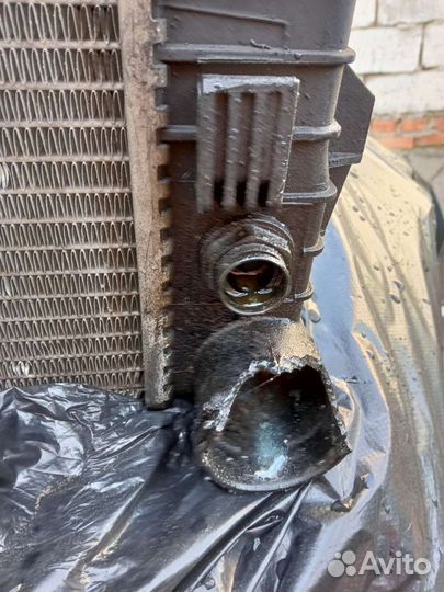 Радиатор на mercedes 203