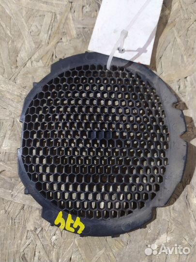 Вставка в решетку радиатора под эмблему VW polo