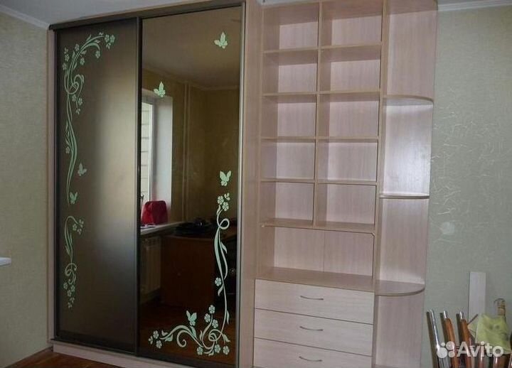 Шкаф двухстворчатый