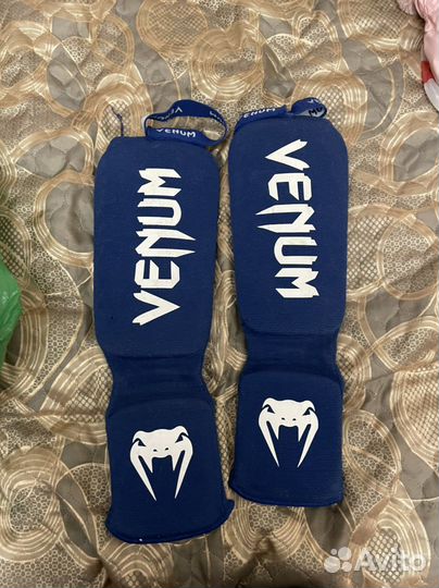 Боксерские перчатки