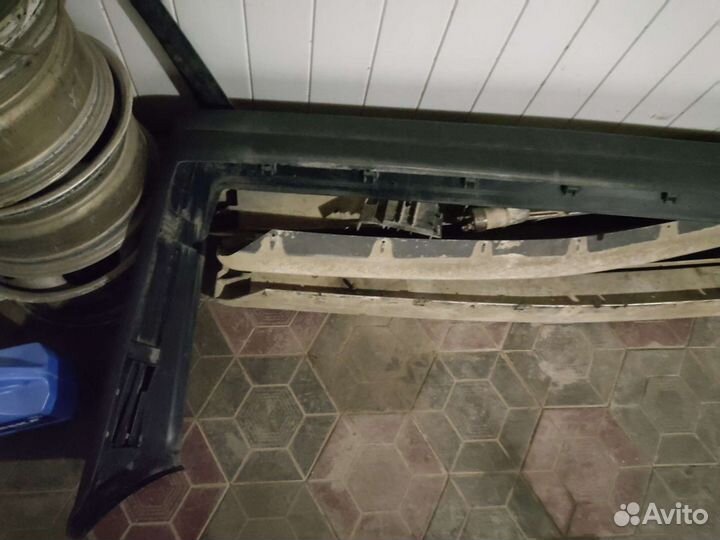 Бампер задний на Вольво 945.745.универсал.фургон