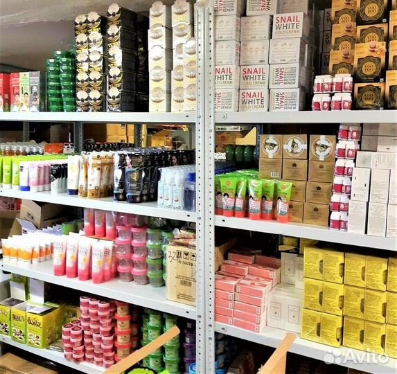 Упаковка женской косметики