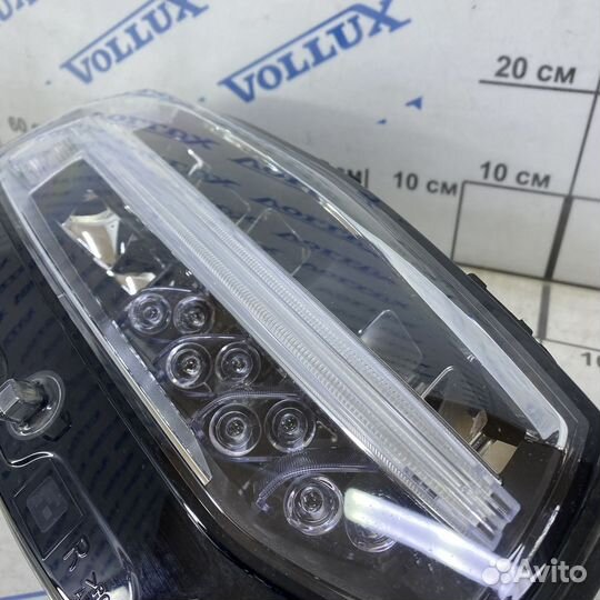 Фара правая LED Volvo XC90 2016-2020
