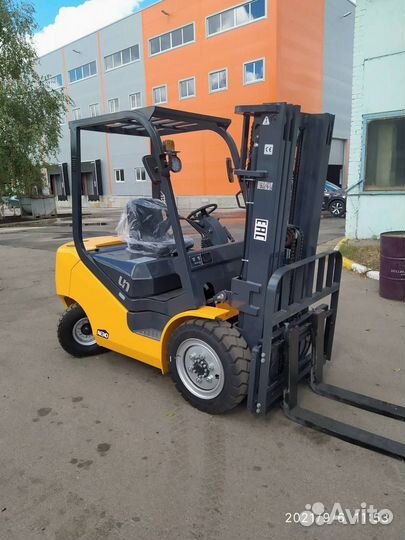 Вилочный погрузчик UN Forklifts FD30T, 2023