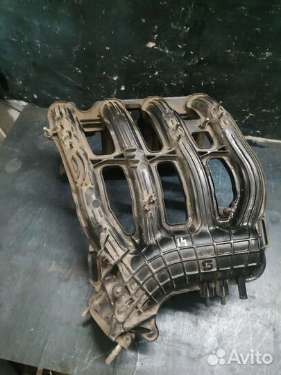 Впускной коллектор LADA Priora