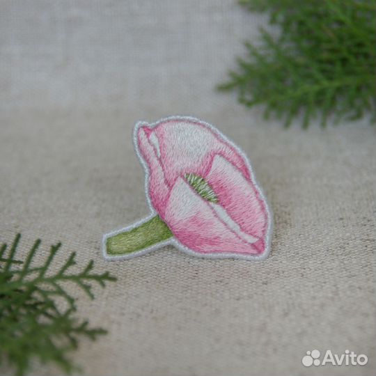 Брошь Весенний Цветочек.Брошь-булавка, вышивка