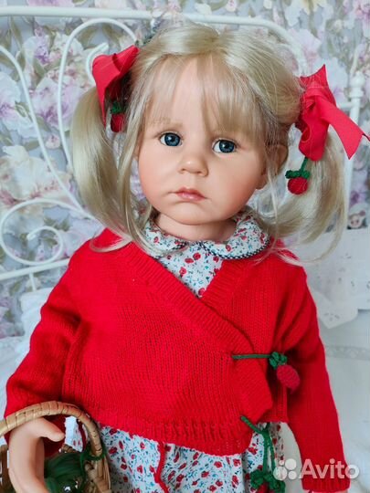 Коллекционная кукла